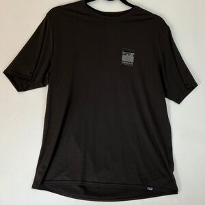 Patagonia Men’s black Capilene Cool Daily nylon dry fit T Size Medium